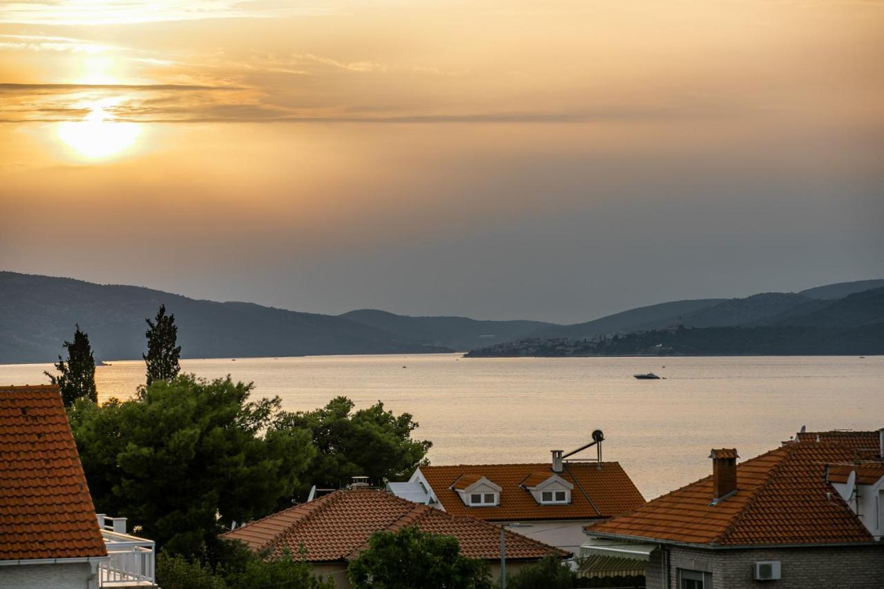 Villa Dora Trogir Exterior foto